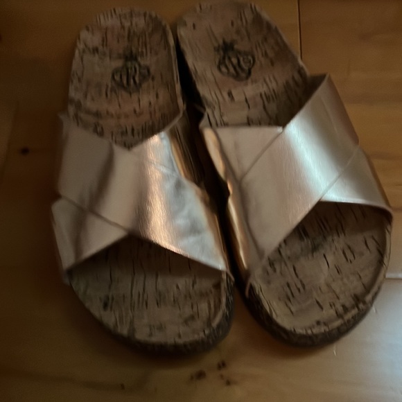 Perfect for spring and summer!! Amazing rose gold color! - Picture 4 of 4